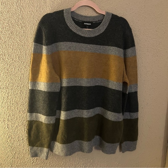 Express NWT Men’s Striped Crewneck Sweater Color Block Size L Wool Soft Cozy - Picture 1 of 9